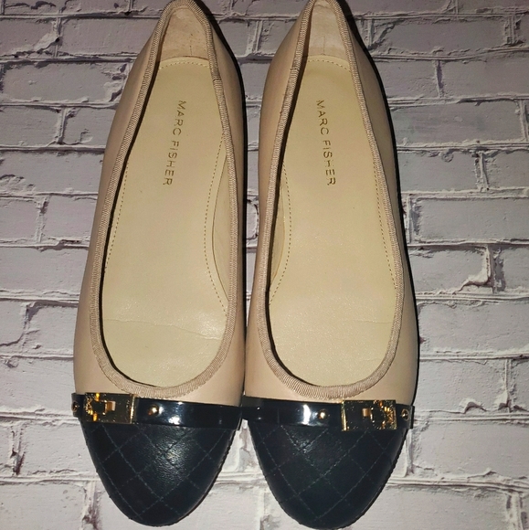 Marc Fisher Black and Tan Flats - Picture 1 of 5